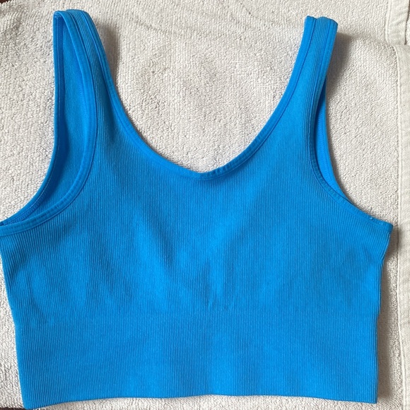 2/$12 Urban Planet Seamless Ribbed V-Neck Cropped Tanks (Size S) - Picture 4 of 4